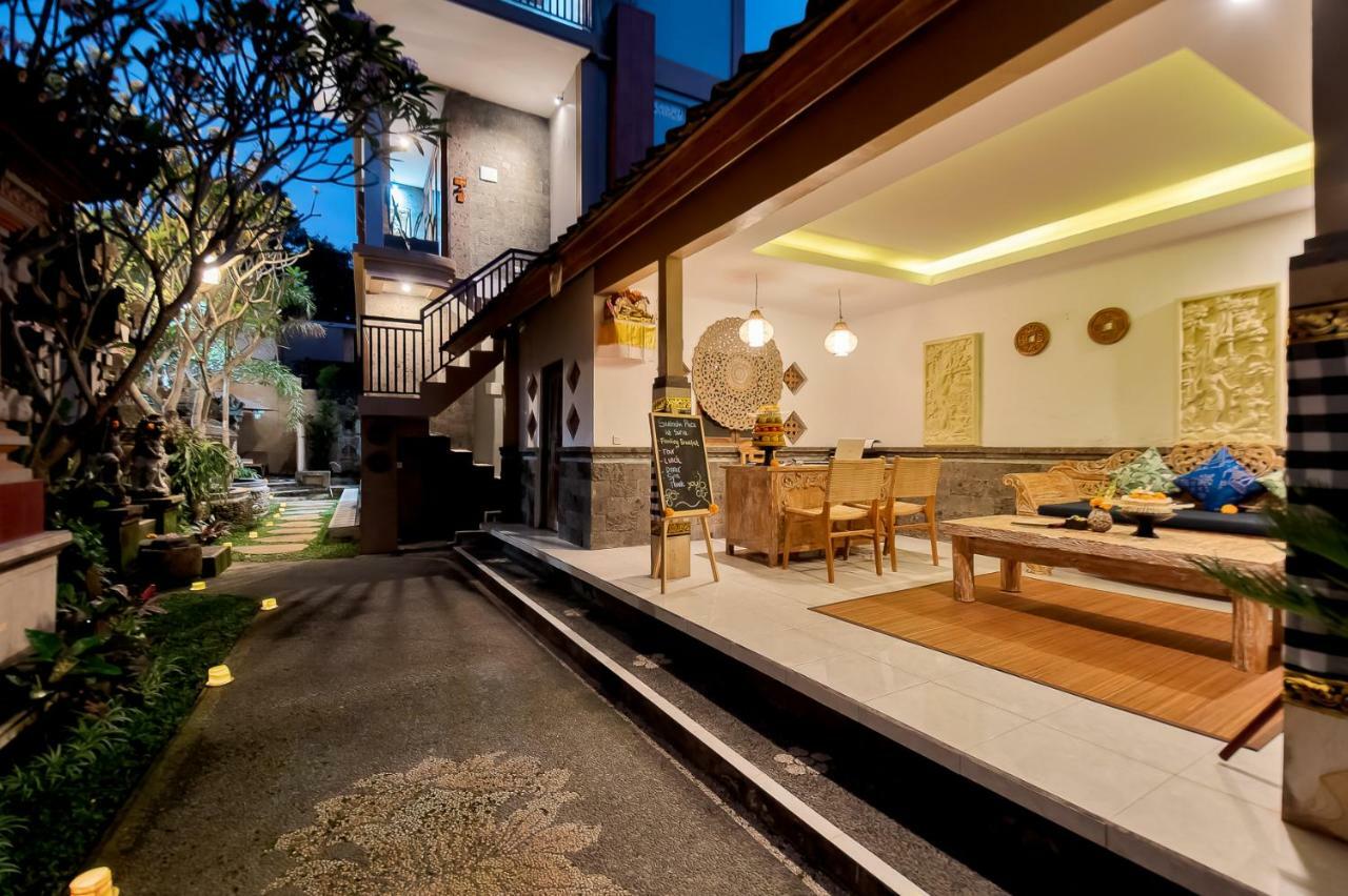 Santosha Place Affittacamere 3*