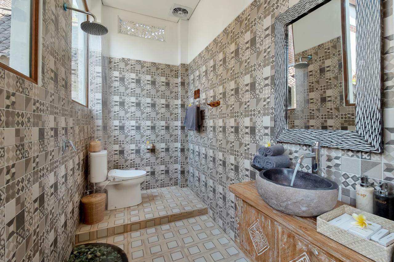 Santosha Place Affittacamere 3*